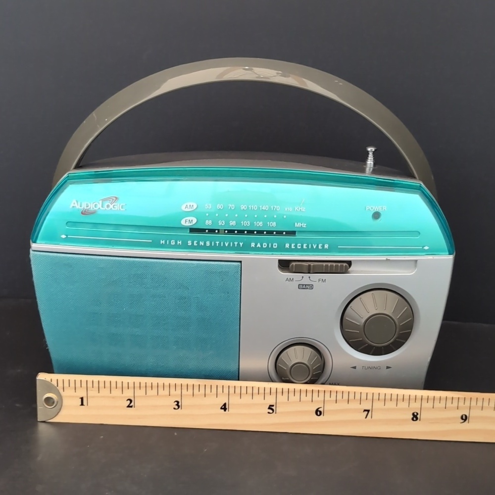 VGT,Teal/Gray Audiologic High Sensitivity AM/FM Radio Reciever. - Picture 8 of 10